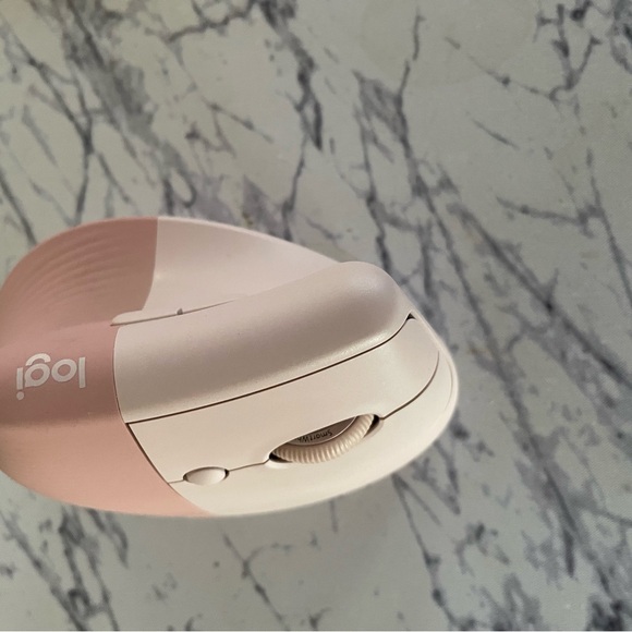 Logitech Rose Wireless Mouse with Customizable Buttons - Picture 5 of 10